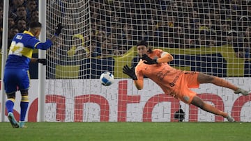 Sebastián Villa falló su penal en la derrota de Boca Juniors 5-6 ante Corinthians por los octavos de final de la Copa Libertadores.