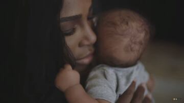 Serena Williams con su hija en un emotivo anuncio de Gatorade