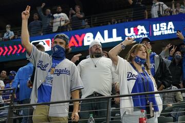 Los Angeles Dodgers derrotaron este domingo por la noche a Tampa Bay Rays por cuatro carreras a dos en Globe Life Field.