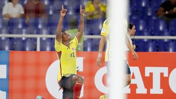 AMDEP365. CALI (COLOMBIA), 21/01/2023.- Oscar Cortés de Colombia celebra un gol hoy, en un partido de la fase de grupos del Campeonato Sudamericano Sub'20 entre las selecciones de Perú y Colombia en el estadio Pascual Guerrero en Cali (Colombia). EFE/ Ernesto Guzmán Jr.