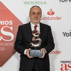 Robinson cierra el círculo con el Premio Leyenda