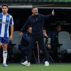 Un ex DT del Porto asoma en la U