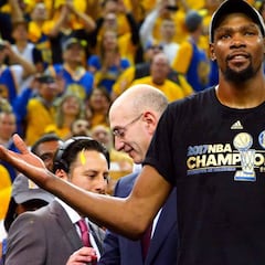 Kevin Durant asegura que LeBron James no es mejor que él