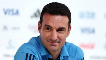 DOHA, QATAR - DECEMBER 02: Lionel Scaloni, Head Coach of Argentina, speaks during the Argentina Press Conference ahead of their round of 16 match against Australia at the Main Media Center on December 02, 2022 in Doha, Qatar. (Photo by Christopher Lee/Getty Images)