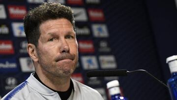 GRAF4708. MADRID, 15/03/2019.- El entrenador argentino del Atlético de Madrid, Diego Simeone, durante la rueda de prensa tras el entrenamiento del equipo rojiblanco, este viernes, en la Ciudad Deportiva de Majadahonda. EFE/Víctor Lerena