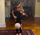 ¡Messi y Paganini en una misma persona! Niño se hace rival por su habilidad con el violín y el balón