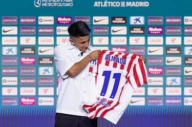 29/07/25 PRESENTACION ATLETICO DE MADRID THIAGO ALMADA