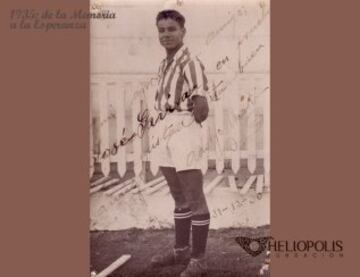 ADOLFO Martín González.-Delantero/Interior diestro-Real Betis Balompié: Temporadas 1930/1931 á 1935/1936; 1941/1942.