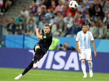 Ante Rebic voleys in the opener. Min. 53. 0-1