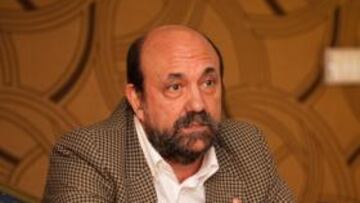 Añó presenta los avales: "Son 23 años, Odriozola ya no suma"