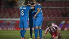 Los jugadores del Getafe celebran el gol de Ciprian.