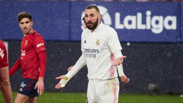 Benzema, durante el Osasuna-Real Madrid. 