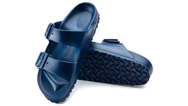 Estas son las sandalias de goma Birkenstock superventas que necesitas este verano