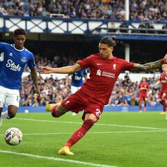 Vuelve Núñez, vuelven las dudas en el Liverpool