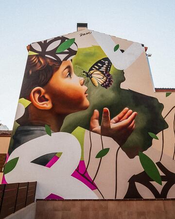 Este mural es un tributo a Pilar Forcada, impulsora del arte, encargado por su esposo, Marcel Pascual. Se cre en agosto de 2024 y est ubicado en Carrer de Llerona, n? 5, La Garriga, Barcelona. 