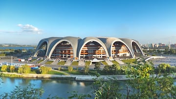 El estadio de fútbol más grande del mundo está en Pionyang, Corea del Norte, y tiene capacidad para 114.000 espectadores. Fue inaugurado en 1989, y es la sede de la selección de fútbol de Corea del Norte.