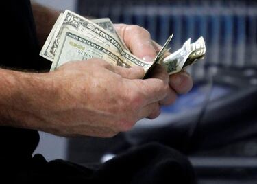 The hidden dangers of TikTok’s ‘Cash Stuffing’ budgeting trend