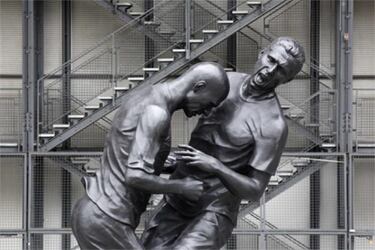 A Zidane no le gusta la estatua de su cabezazo