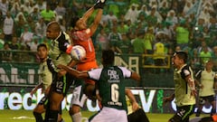 Nacional empuña su invicto en casa para remontar ante Cali