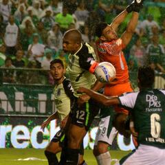 Nacional empuña su invicto en casa para remontar ante Cali