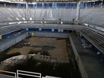 A view of the Olympic Aquatics Stadium, which was used for the Rio 2016 Olympic Games, is seen in Rio de Janeiro, Brazil February 5, 2017. Picture taken on February 5, 2017. REUTERS/Pilar Olivares