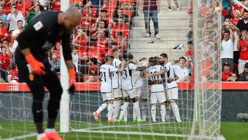 Los jugadores del Real Madrid festejan el gol de Tchoouameni en Mallorca.