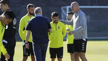 Ramírez confirma la marcha de Araujo y que Tana se queda