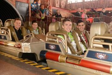 Antes del GP de Le Mans Hayden, Redding, di Meglio, Torres, Zarco y Aegerter han disfrutado de un divertido día  en Disneyland París.