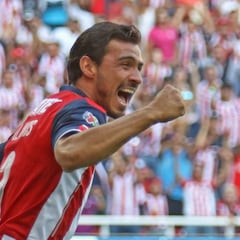 Chivas le abre las puertas a Oswaldo Alanís
