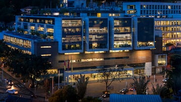 Edificio Mario Laserna en la Universidad de Los Andes.