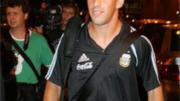 <B>ILUSIONADO.</B> Maxi Rodríguez no oculta su alegría por poder trabajar a las órdenes de Bianchi en el Atlético.