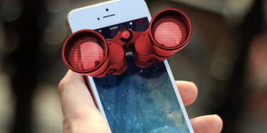 Tu móvil no te espía por el micro, pero sí puede grabarte por la cámara