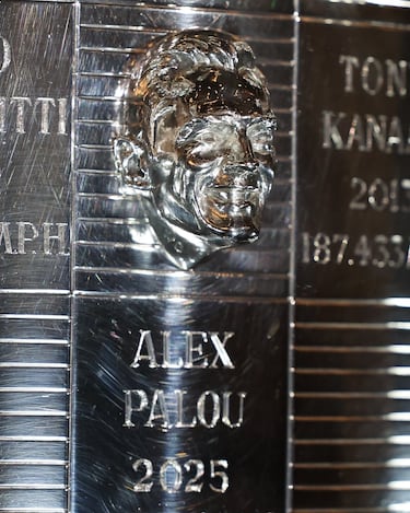 La cara de Álex Palou ya está en el Trofeo Borg Warner de las 500 Millas