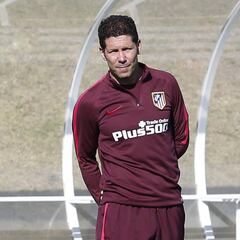 "Carrasco no quiere jugar por la derecha, buscamos alternativas"