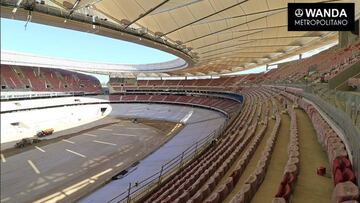 Imagen de las obras de igualar el terreno de juego para instalar el c&eacute;sped en el Wanda Metropolitano. 