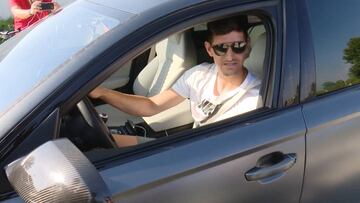 Cuando llevas 13 a?os y cuando llevas 4 d¨ªas: Courtois y Ramos, el d¨ªa y la noche con los fans