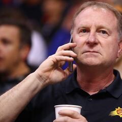 NBA investigators to interview Phoenix Suns owner