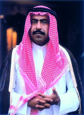 El jeque Hahad, presidente de la Federación de Kuwait, bajó al campo e interrumpió el partido.