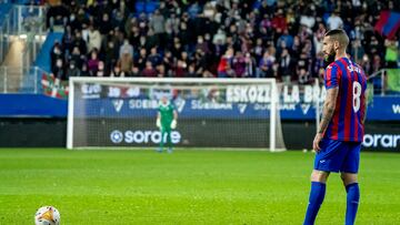 Sielva durante un partido con el Eibar