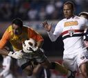 Luis Fabiano acerca al Sao Paulo a los cuartos de final