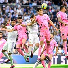 César Montes y el Espanyol sufrieron en el Bernabéu con el Real Madrid