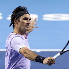 El director de París acusa a Federer de "empobrecer" la ATP