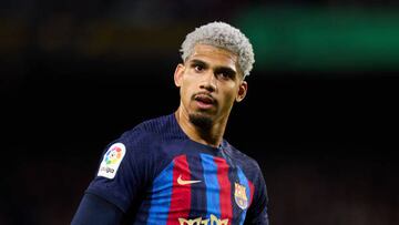 BARCELONA, SPAIN - MARCH 19: Ronald Araujo of FC Barcelona reacts during the LaLiga Santander match between FC Barcelona and Real Madrid CF at Spotify Camp Nou on March 19, 2023 in Barcelona, Spain. (Photo by Angel Martinez/Getty Images)