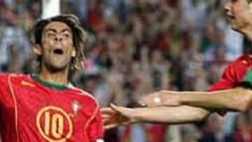 <B>Final feliz</b>. A Scolari le salió bien la jugada para acabar con el debate portugués. Deco resultó decisivo y Rui Costa salió en la segunda mitad y sentenció el encuentro con un bello tanto.