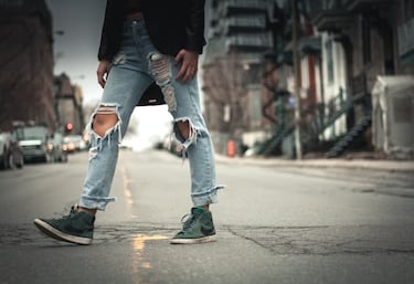 La evolución de las zapatillas: un viaje a través de la historia y las tendencias