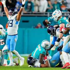 Los Titans abruman a Tua Tagovailoa y vencen a los Dolphins