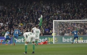 Nacho marcó el 2-1 en propia puerta.