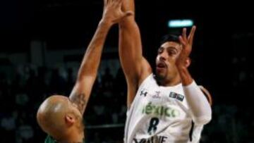 Gustavo Ayón tuvo una destcada participación ante Brasil al colaborar con 27 puntos y 13 rebotes en el triunfo 66-58 de México.