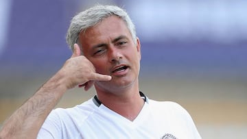 SHANGHAI, CHINA - JULY 21:  Manager Jose Mourinho of Manchester United in action during a first team training session as part of their pre-season tour of China at Shanghai Stadium on July 21, 2016 in Shanghai, China.  (Photo by Matthew Peters/Man Utd via Getty Images)