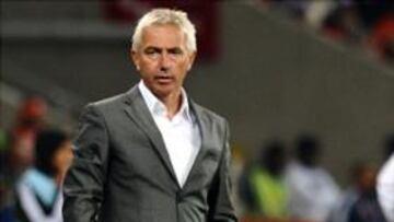 Van Marwijk : "A mí no me ha sorprendido Eslovaquia"